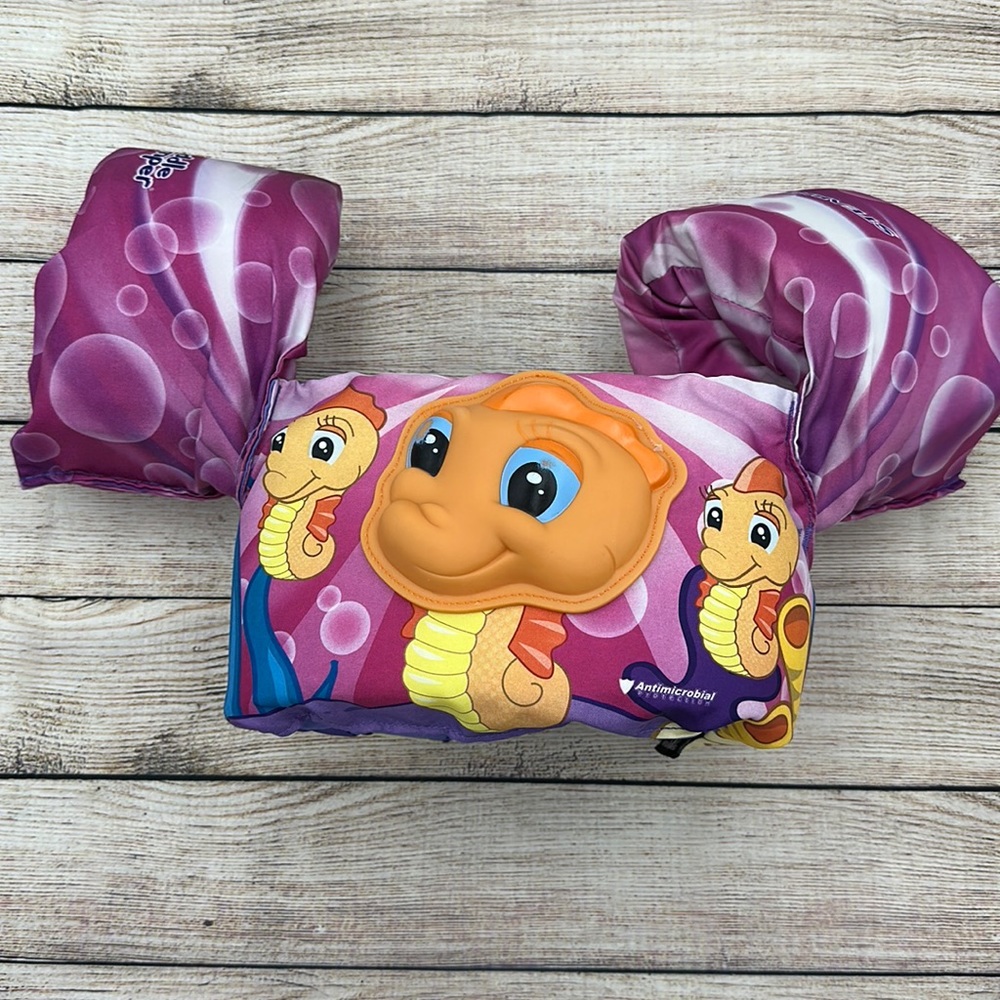Stearns Seahorse Pink and Purple Puddle Jumper Size 30-50 lbs